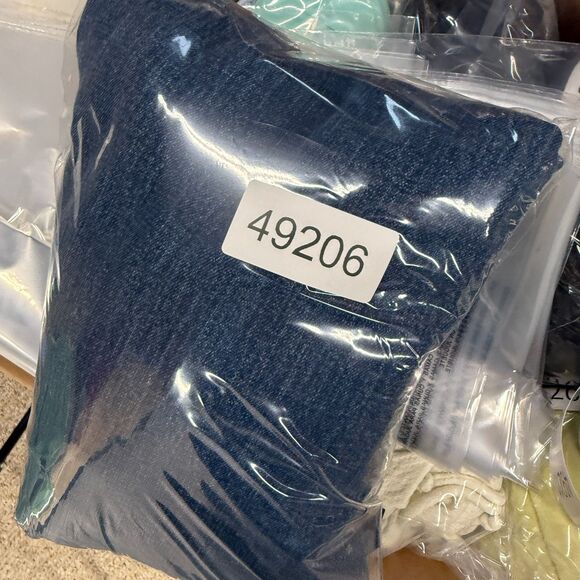 New Old Navy Jeans Women 20 Plus Blue Denim Dark Wash High Rise Curvy Bootcut - Picture 9 of 9